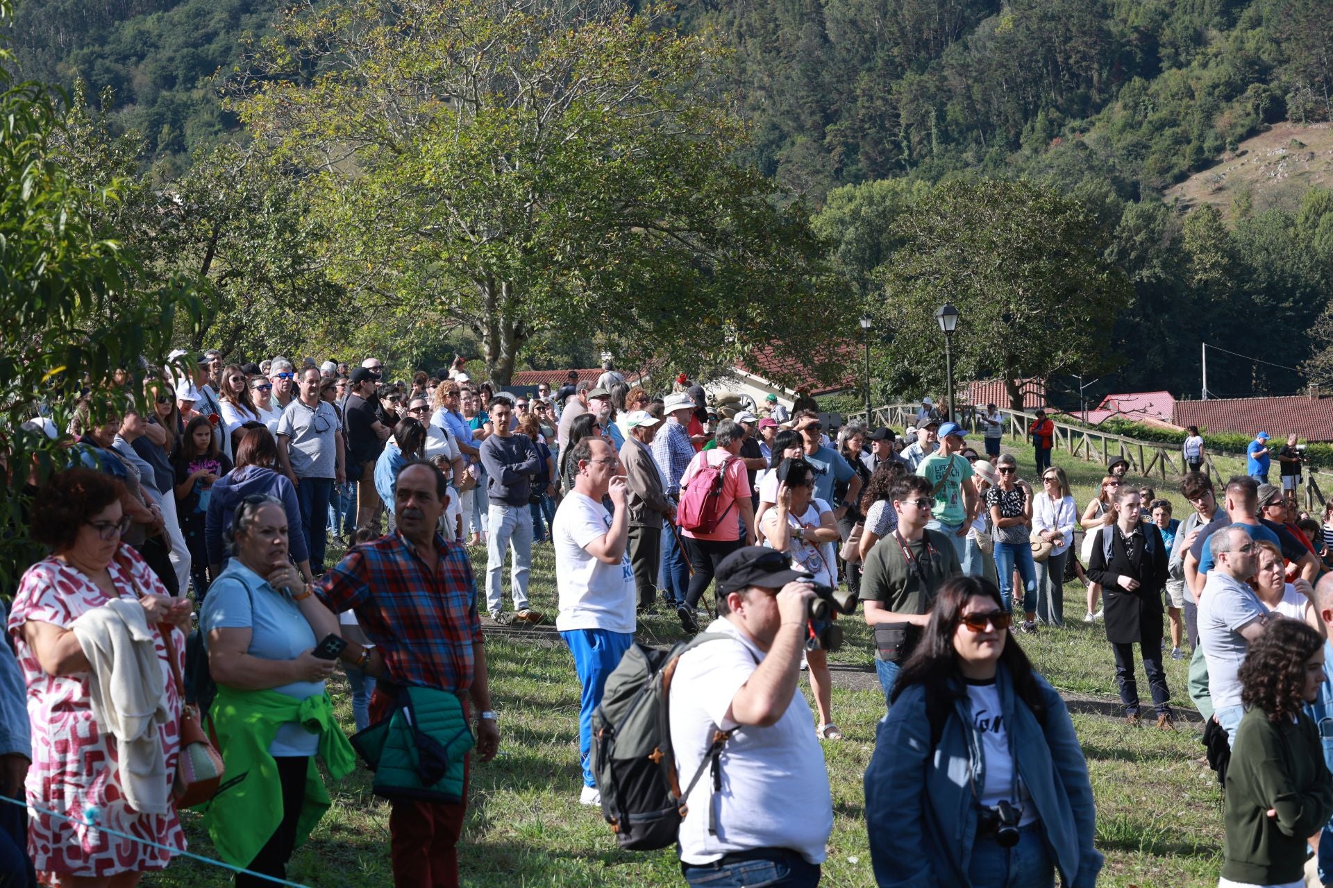 Candamo vuelve a 1936: la recreación histórica de los combates de la Guerra Civil, en fotos