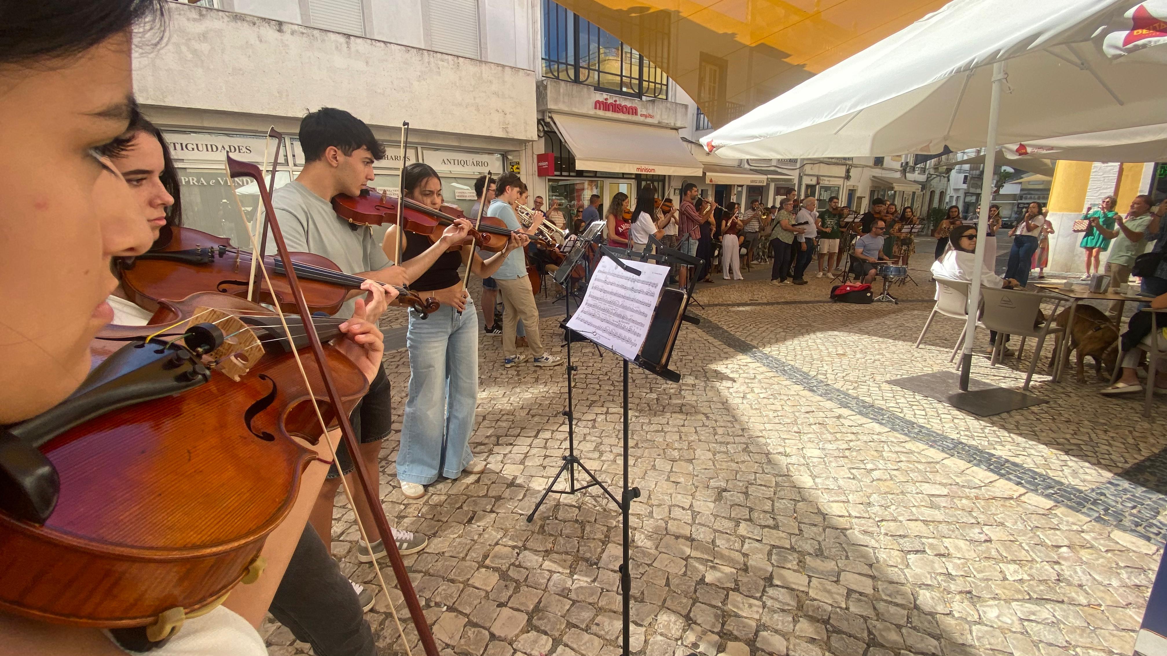 La asturiana Orquesta de Cámara Solidaria triunfa en el Alentejo portugués