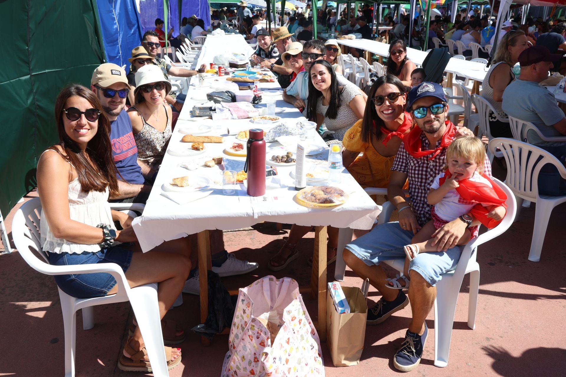 3.700 personas salen a las calles de Corvera para despedir las fiestas