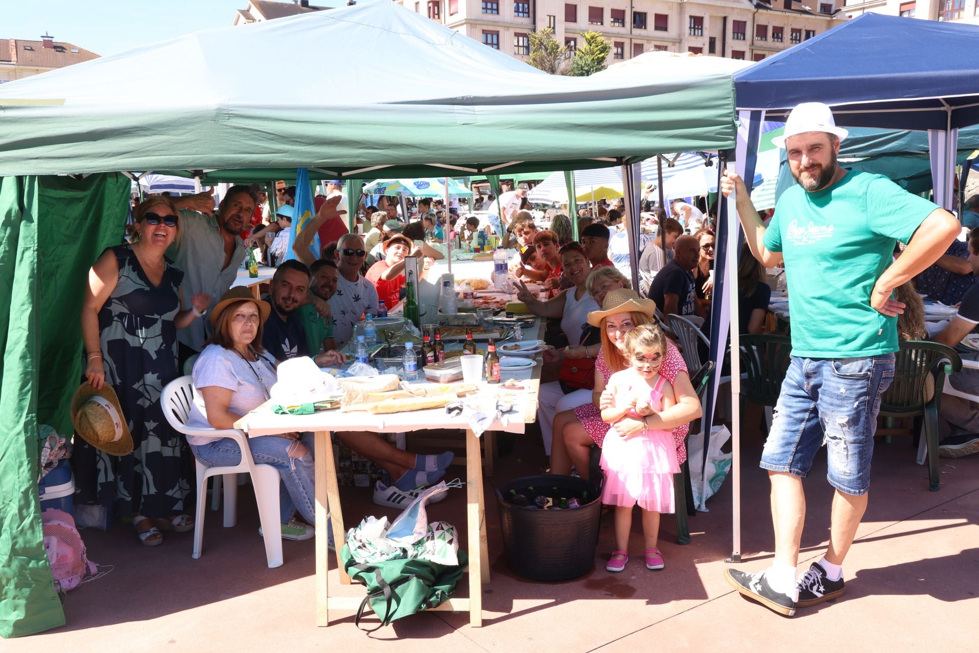 3.700 personas salen a las calles de Corvera para despedir las fiestas