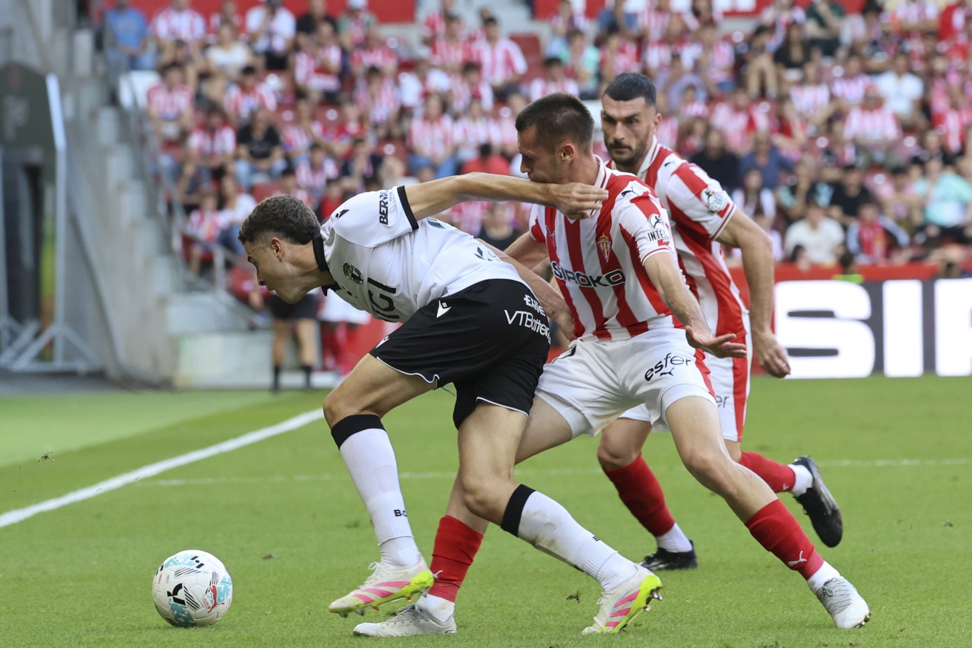 Las mejores jugadas del Sporting de Gijón - Burgos en imágenes