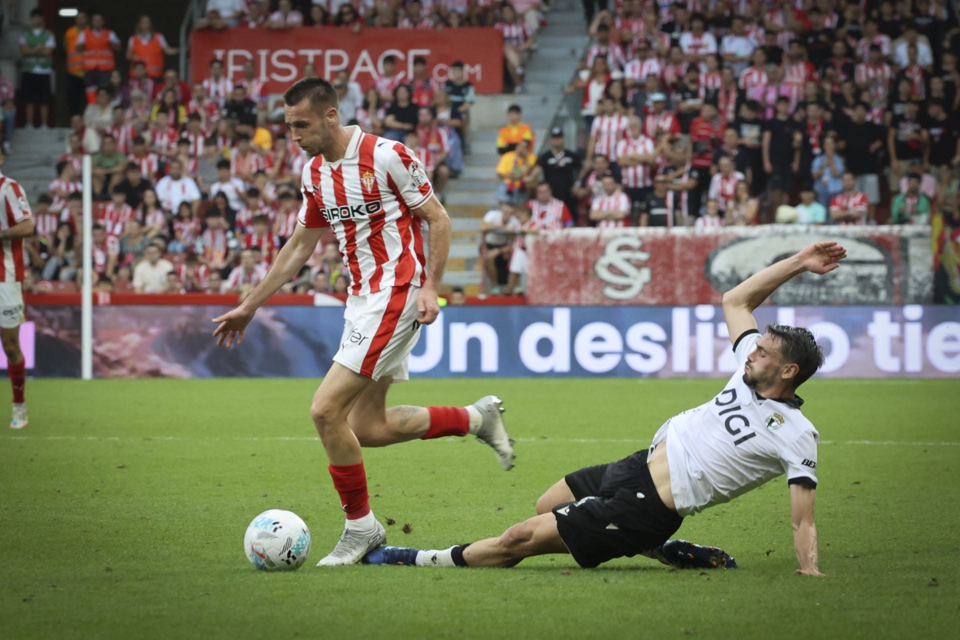 Las mejores jugadas del Sporting de Gijón - Burgos en imágenes