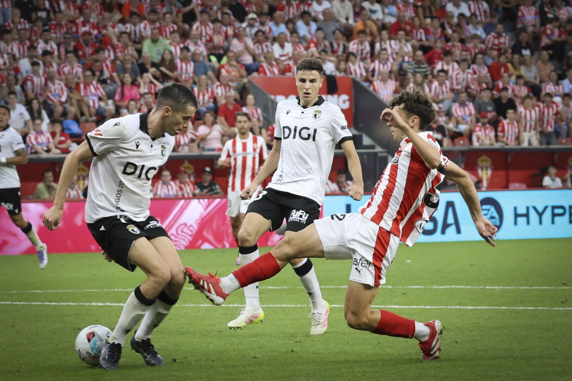 Las mejores jugadas del Sporting de Gijón - Burgos en imágenes