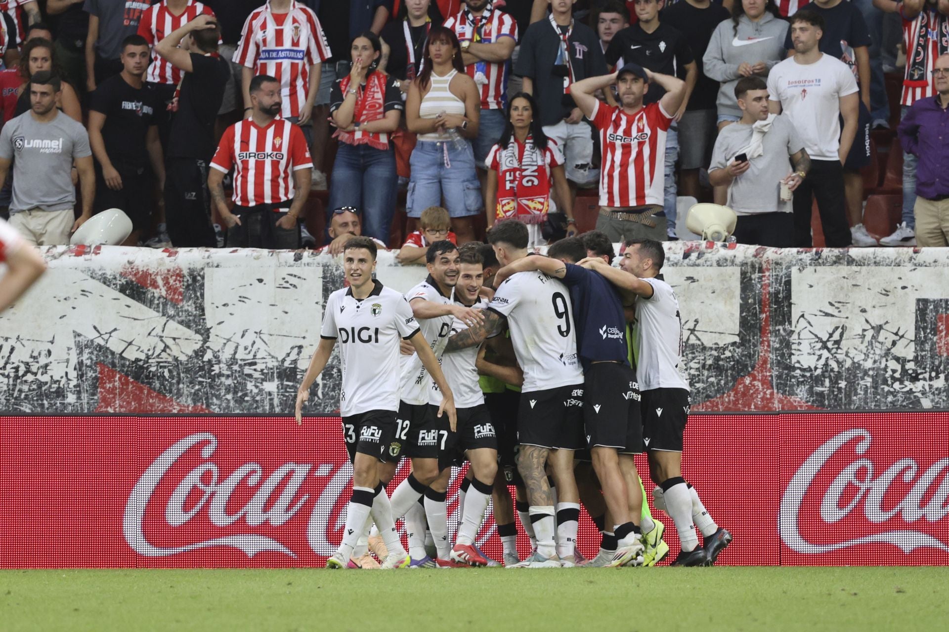 Las mejores jugadas del Sporting de Gijón - Burgos en imágenes