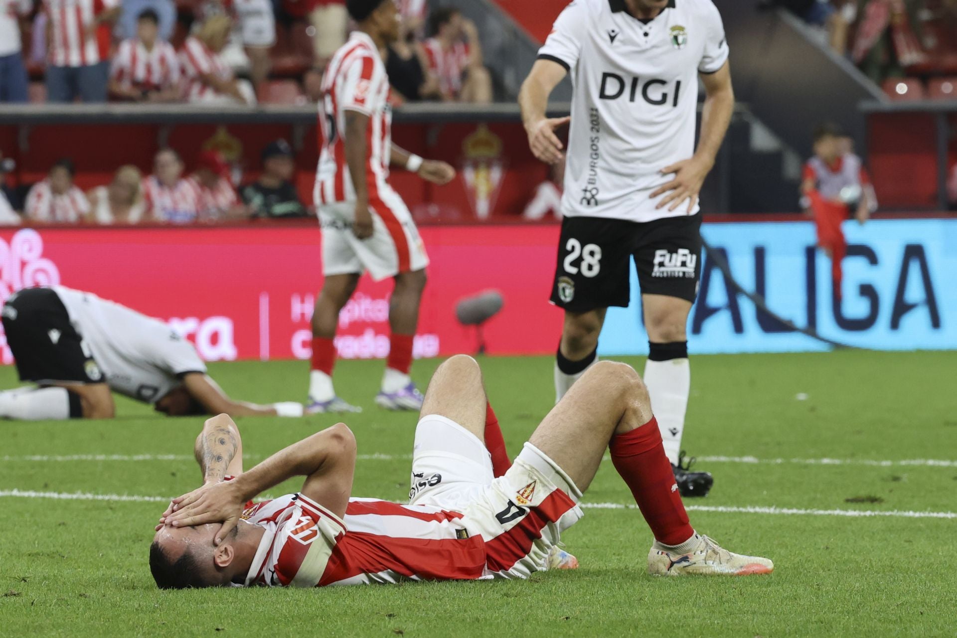 Las mejores jugadas del Sporting de Gijón - Burgos en imágenes