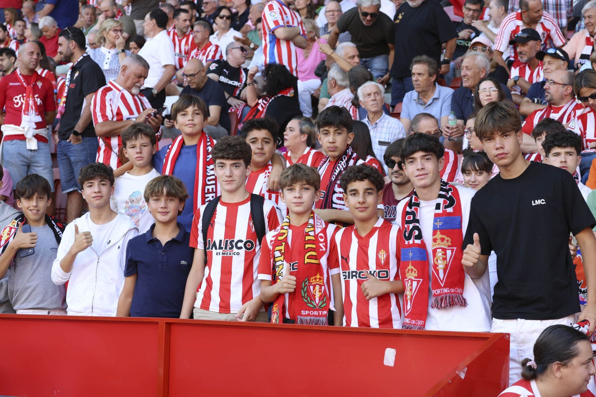 ¿Estuviste en el Sporting de Gijón - Burgos? ¡Búscate en las fotos!