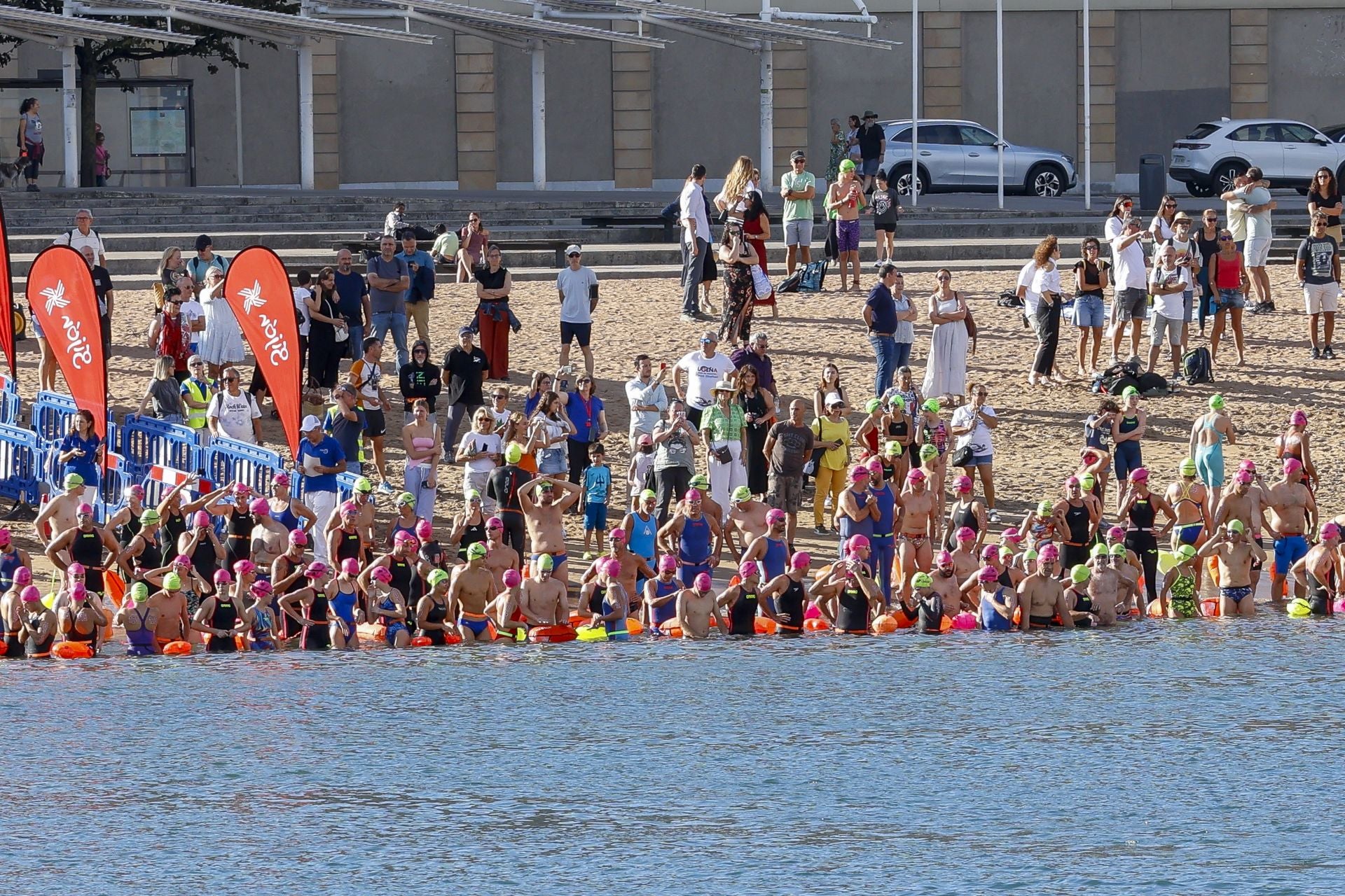 La Travesía a Nado Playas del Oeste de Gijón, en fotos