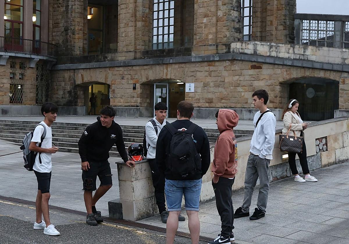 Inicio del curso en FP en la La Laboral. en Gijón.