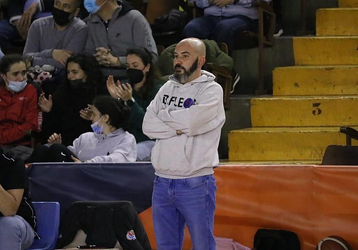 Carlos Fernández, durante su etapa en León.