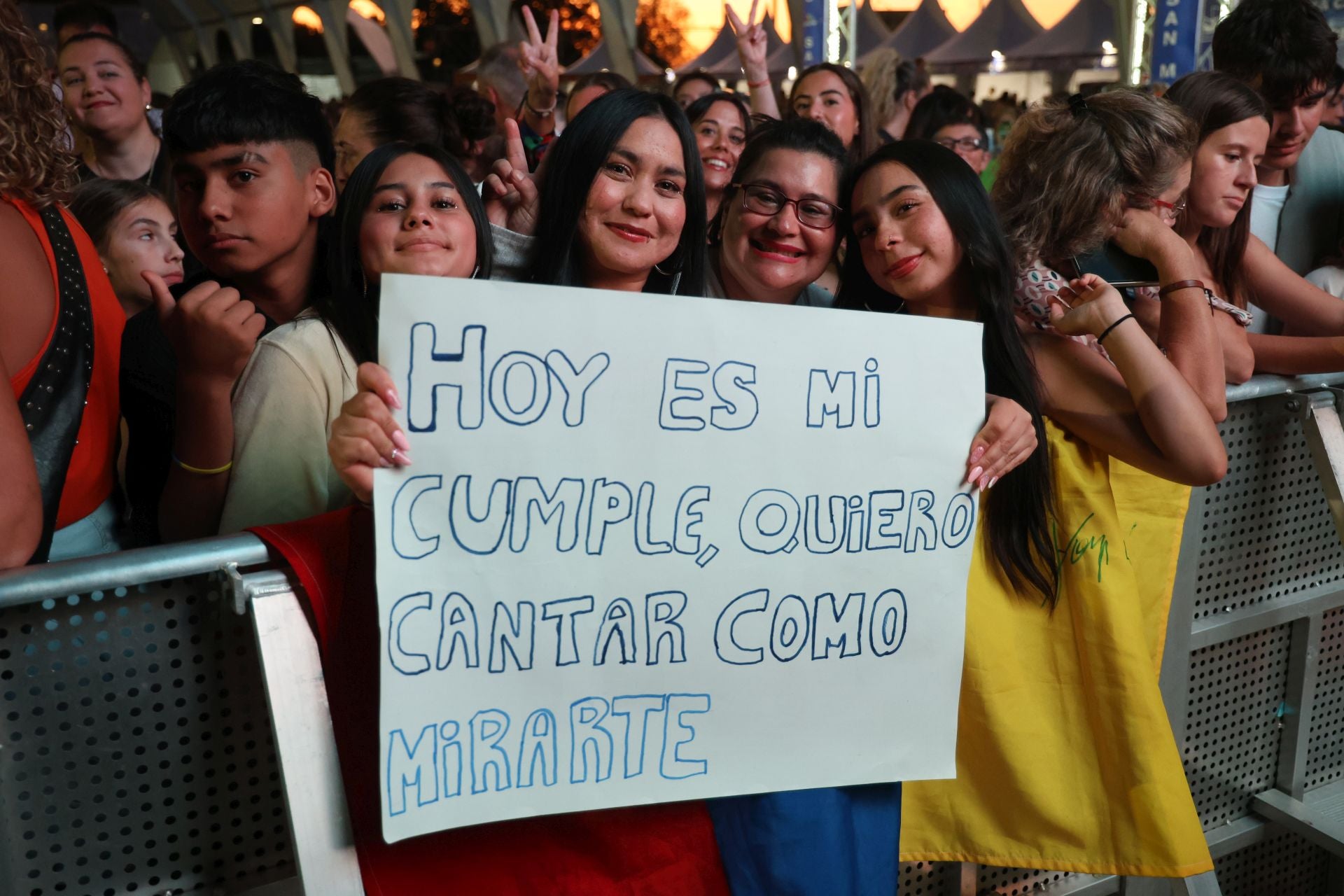 Sebastián Yatra llena La Ería en Oviedo