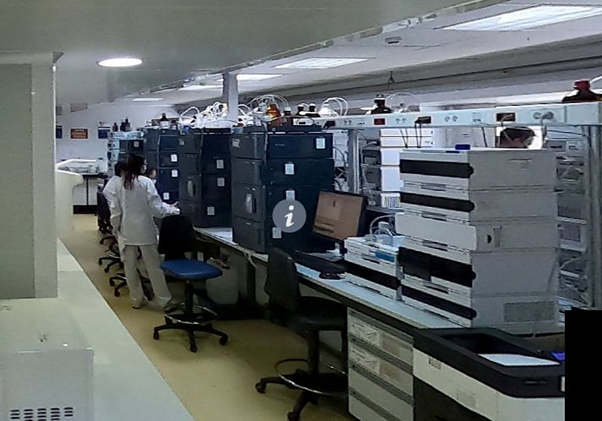 Laboratorio y área de control de calidad de la fábrica de Teva en Zaragoza. En su web puede realizarse una visita virtual a las instalaciones.