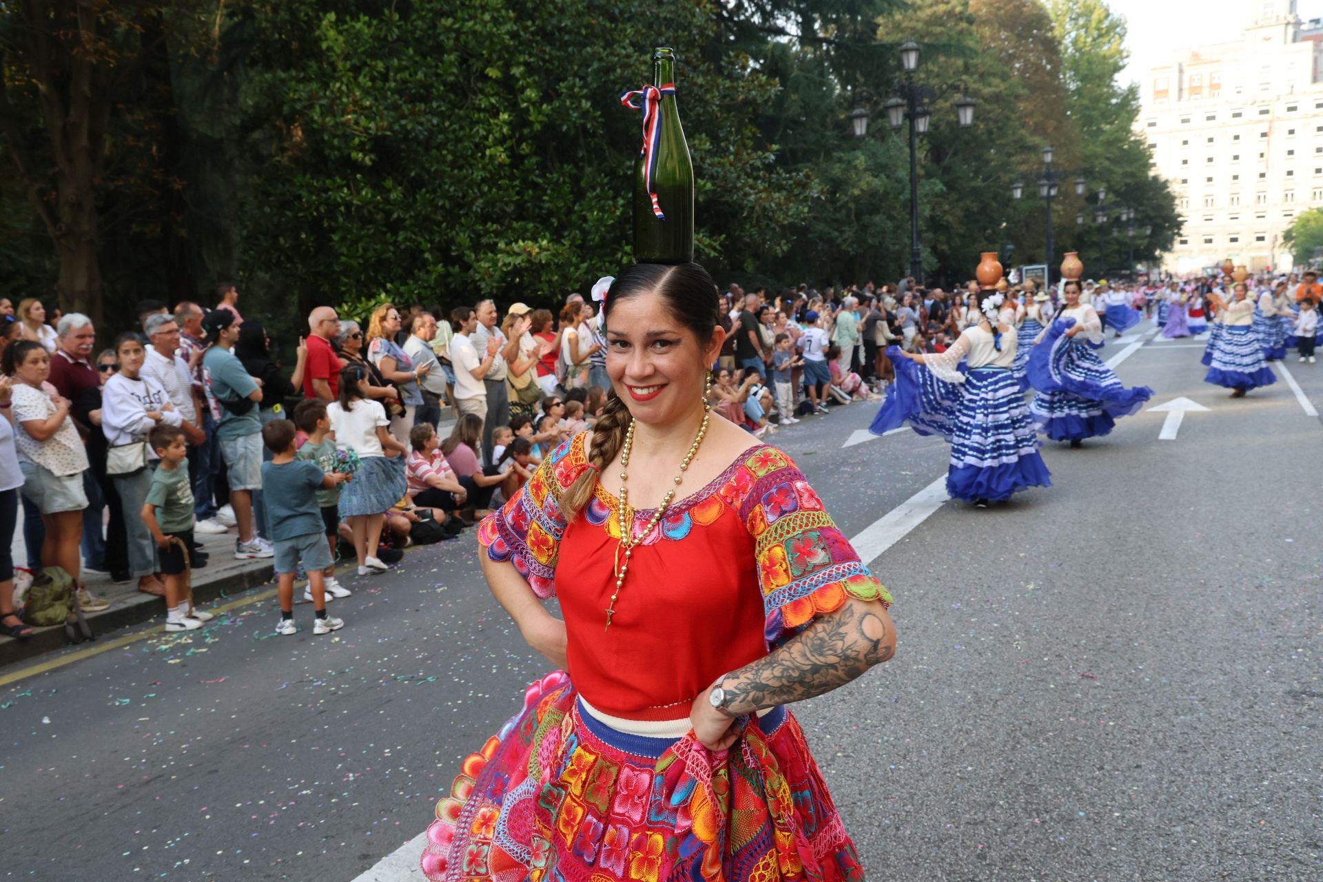 El desfile del Día de América en Asturias 2025, en imágenes