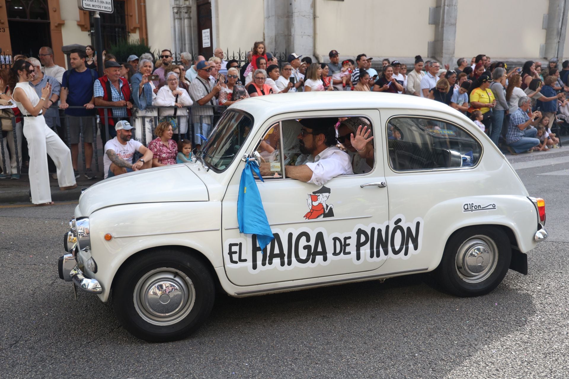 El desfile del Día de América en Asturias 2025, en imágenes