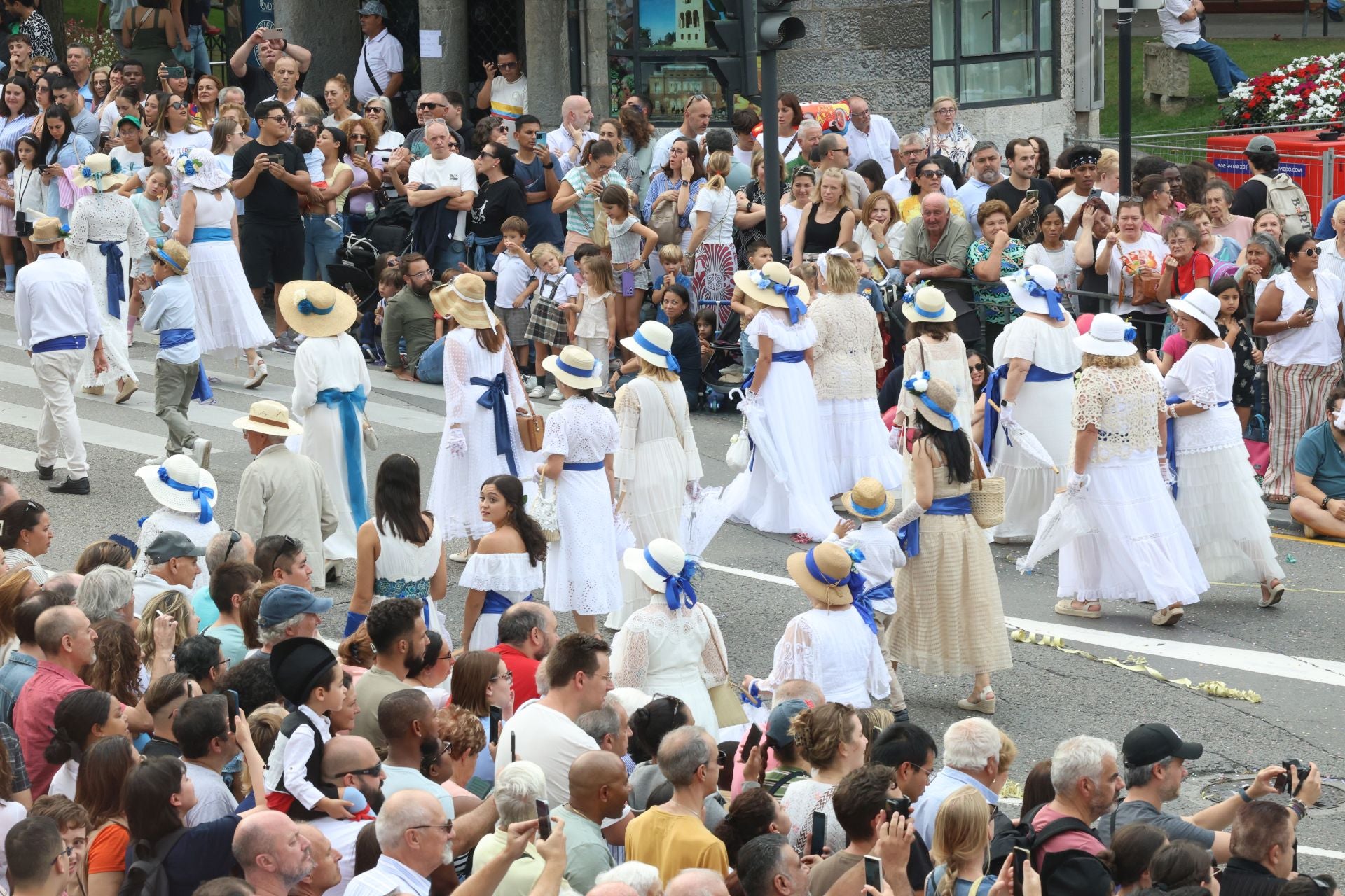 El desfile del Día de América en Asturias 2025, en imágenes