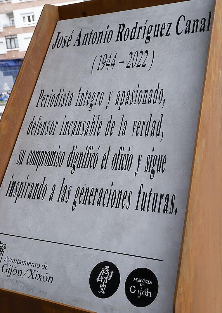Imagen - Placa en memoria de José Antonio Rodríguez Canal.