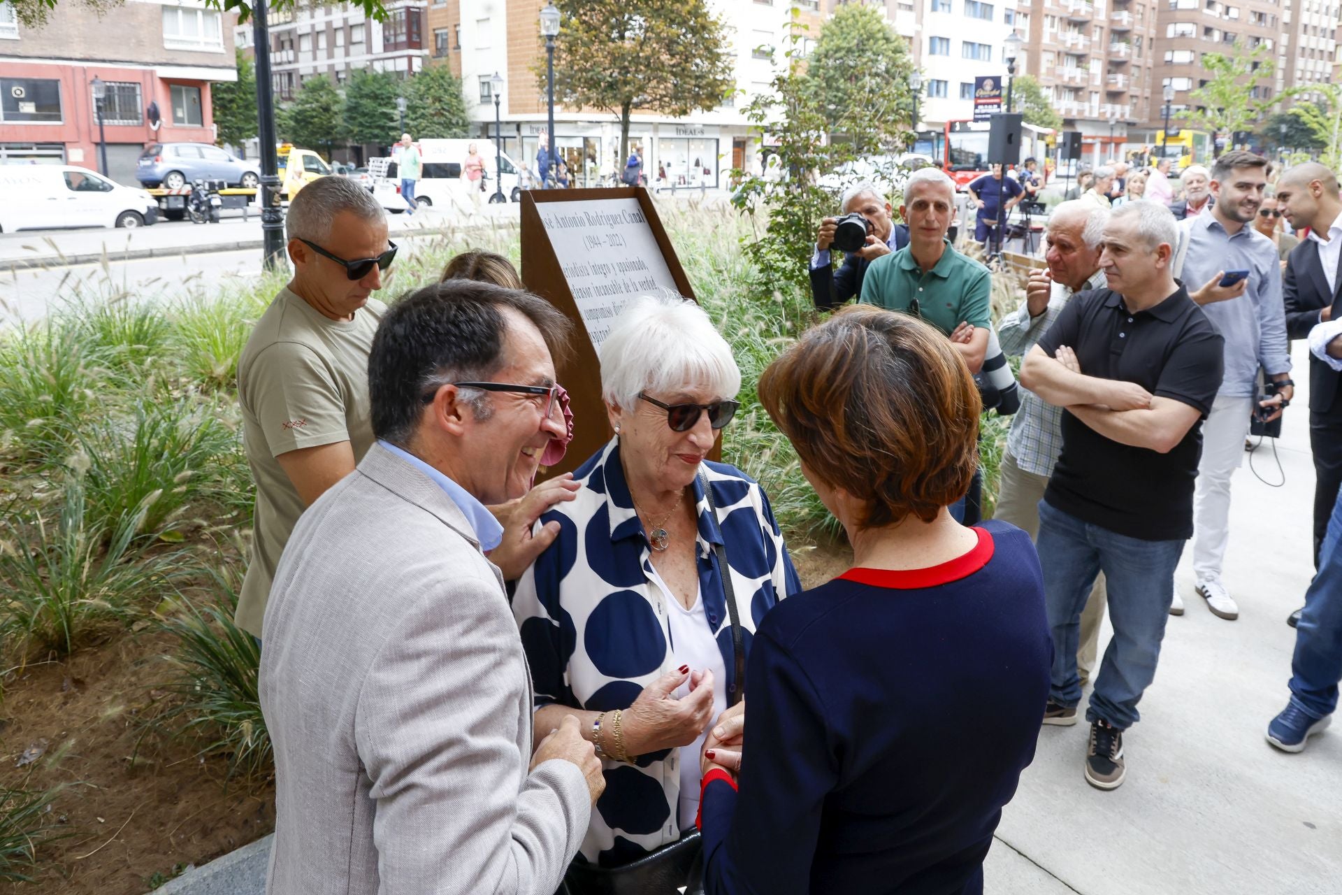 Gijón inaugura los jardines de José Antonio Rodríguez Canal