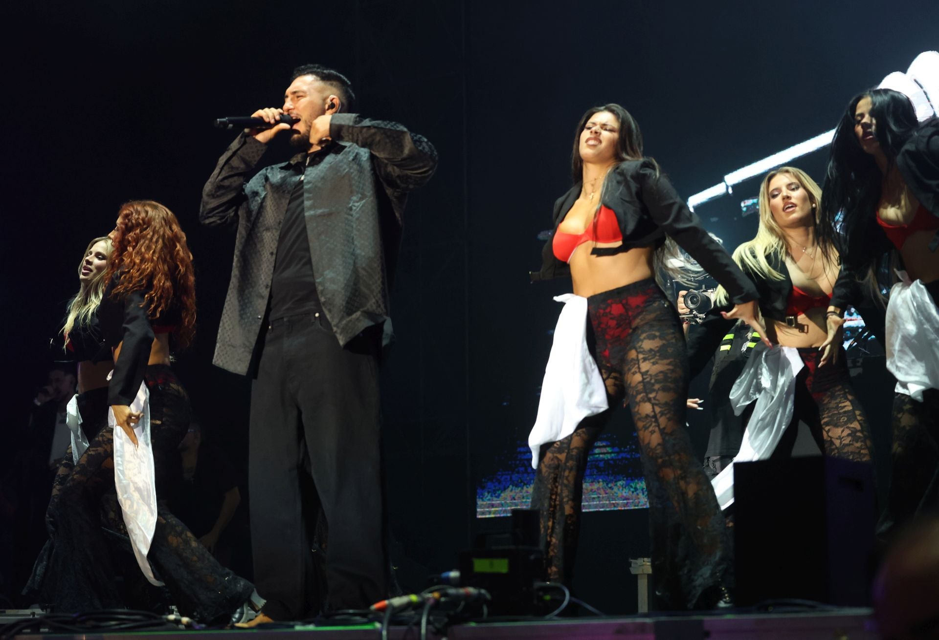 La Ería salta al ritmo de Omar Montes