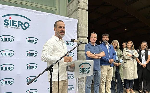 El alcalde de Siero, Ángel García, en su intervención en el acto de apertura.