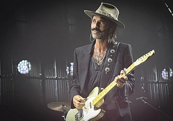 Leiva actuando en el Gijón Life, este verano.