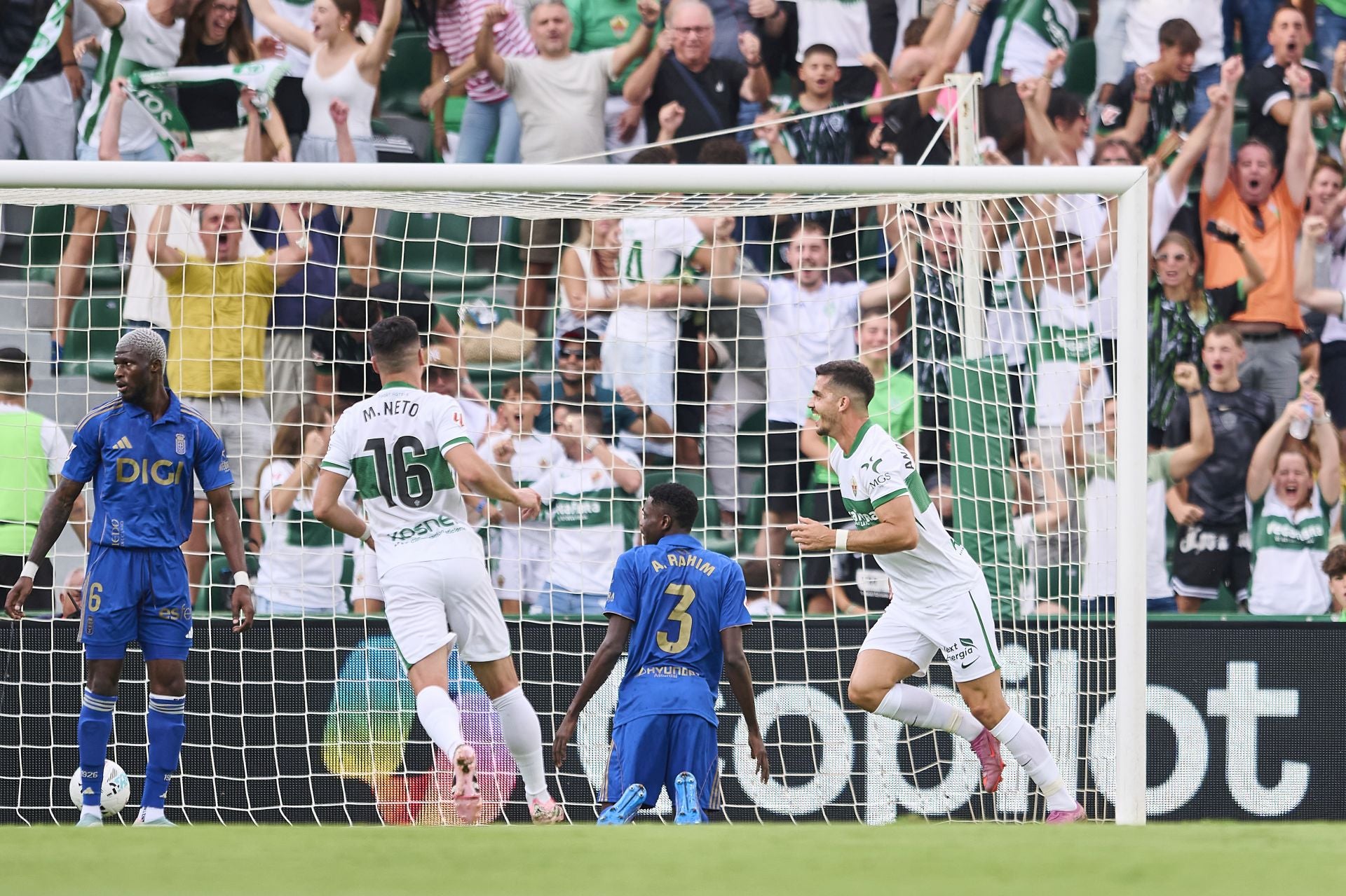Las mejores imágenes del Elche - Real Oviedo