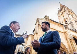 Alfredo Canteli y Alvaro Queipo, este domingo, en las fiestas de San Mateo, en Oviedo.