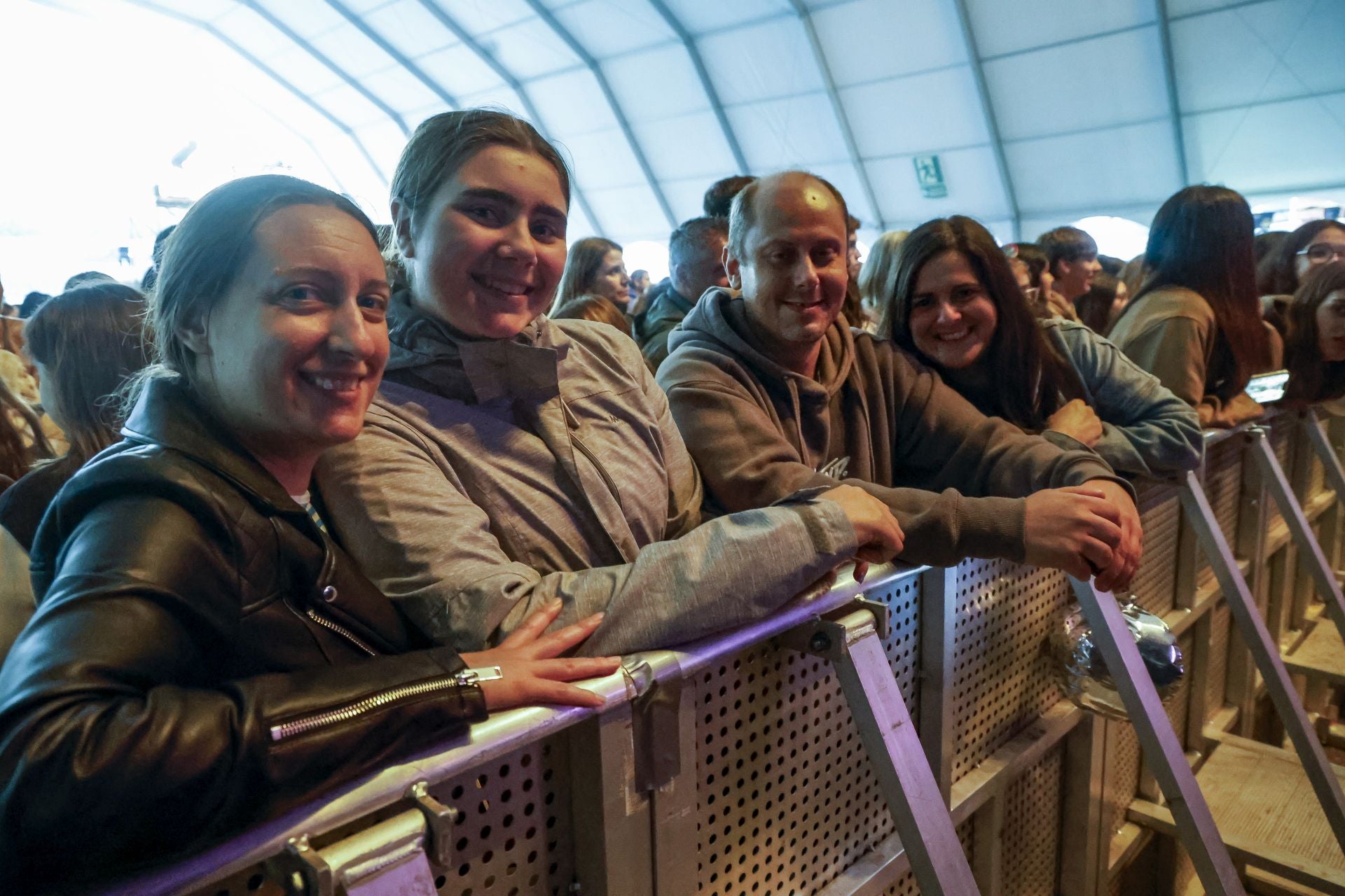 Lennis, Vicco, Chiara y Chanel cierran los conciertos de San Mateo con mucho ritmo latino