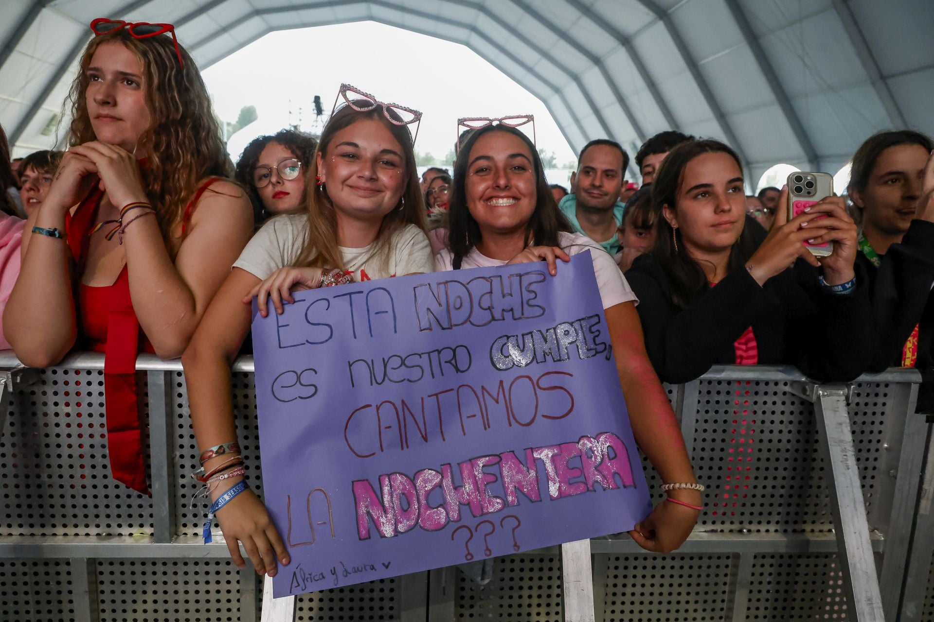 Lennis, Vicco, Chiara y Chanel cierran los conciertos de San Mateo con mucho ritmo latino