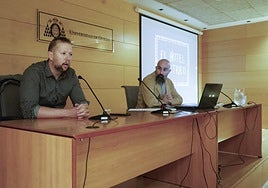 El director de la cátedra con Cristian Franco.