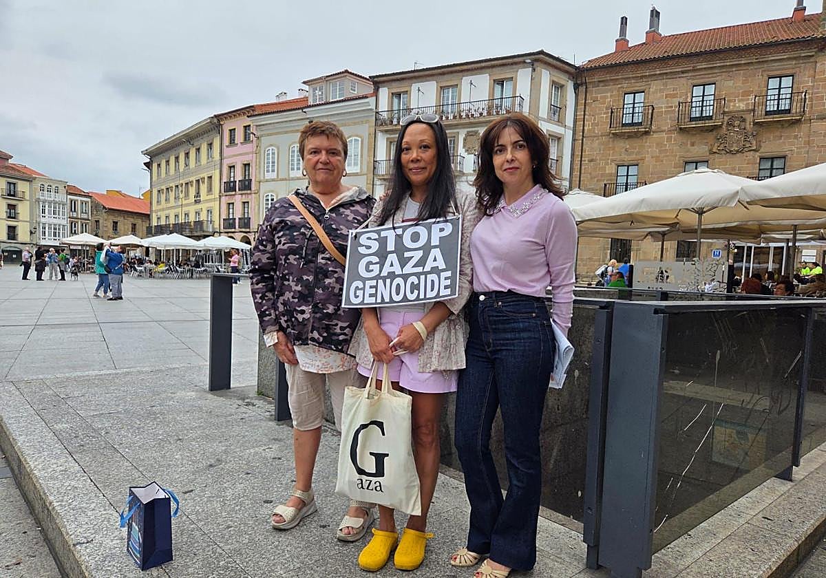 Nancy, en el centro, junto a María José Fernández a su derecha y Ana Juan Fraile, a la izquierda.