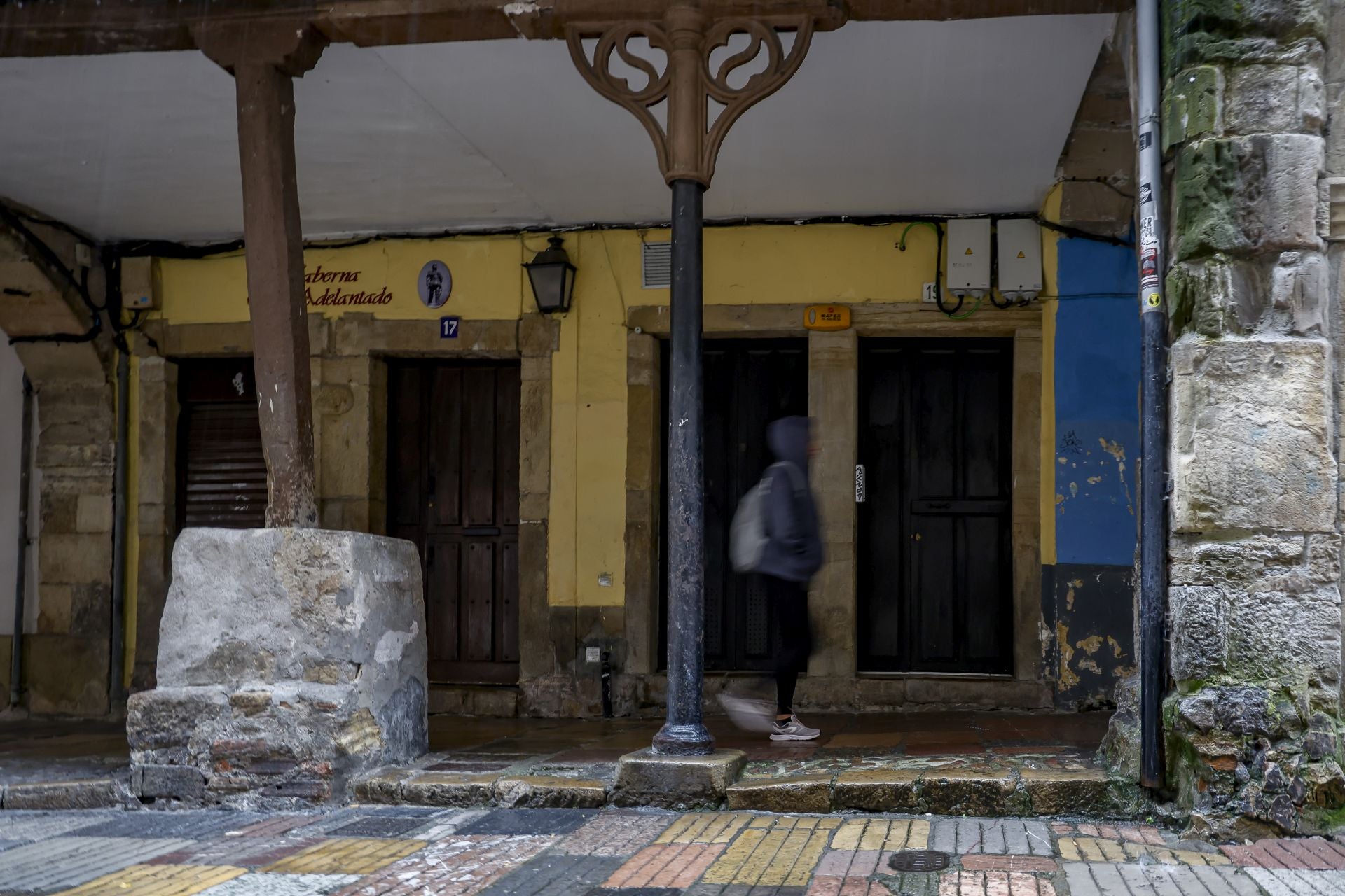 Lluvia, frío y viento: las imágenes de cómo Asturias da la bienvenida al otoño