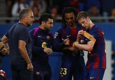 Las bajas frenan las rotaciones del Barça de Flick para el duelo del Carlos Tartiere