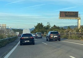 Atasco en la autopista 'Y' esta mañana.