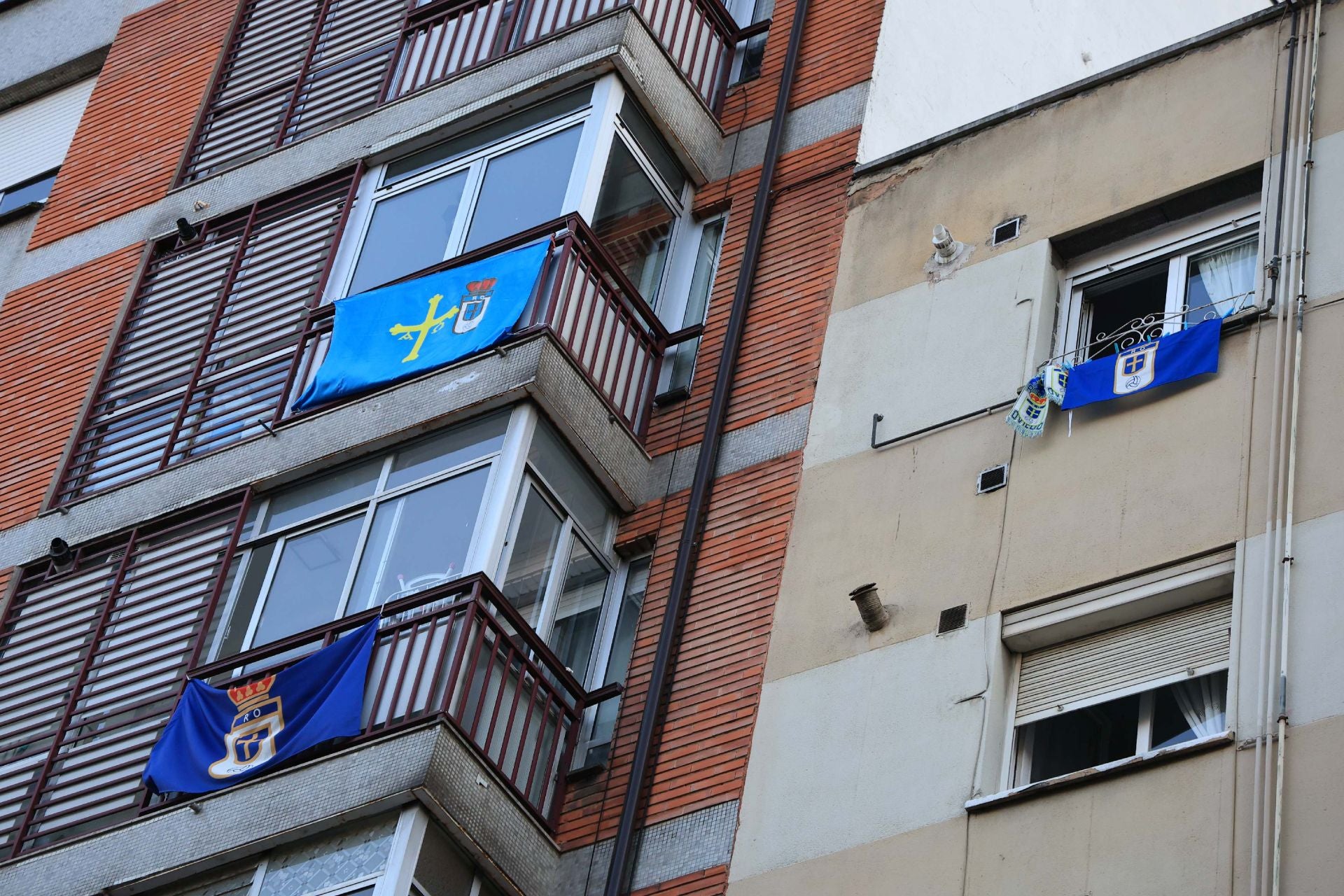 La afición llena Oviedo: ambientazo previo para el Real Oviedo - Barcelona