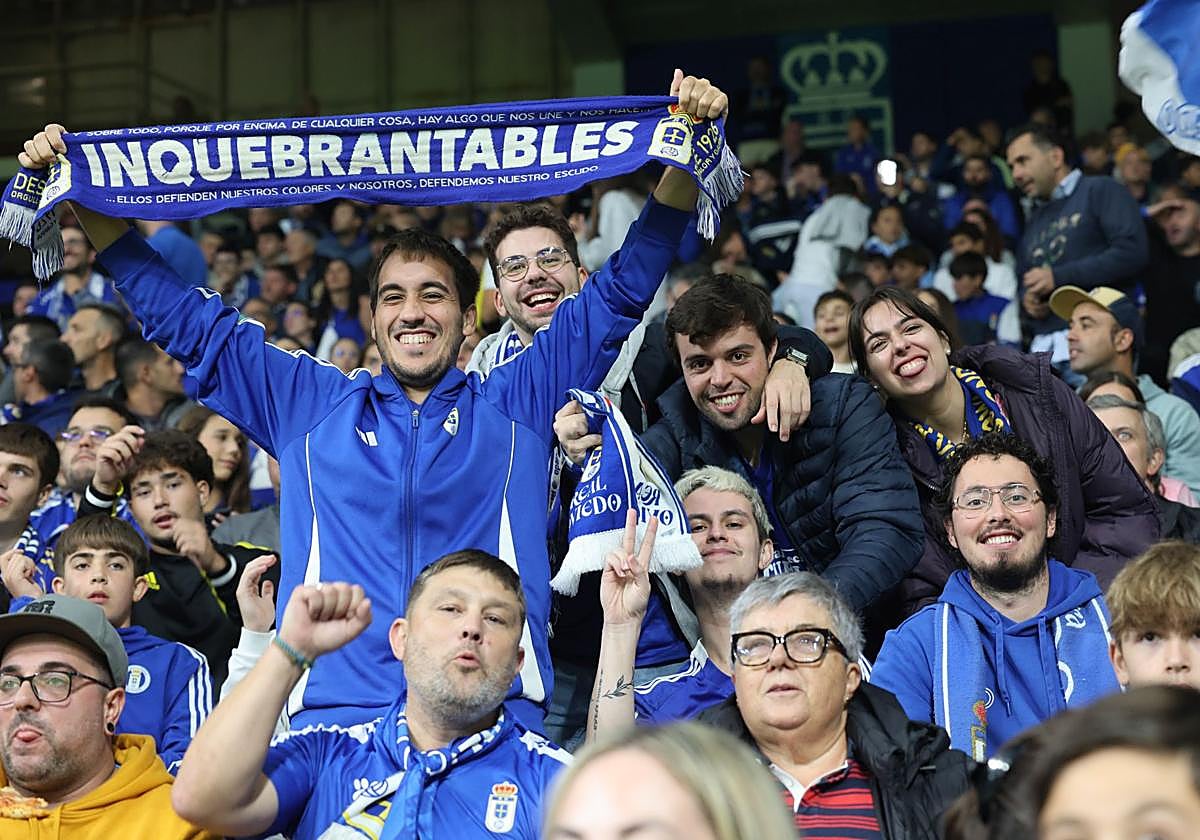 ¿Estuviste en el Real Oviedo - Barcelona? ¡Búscate en las imágenes!