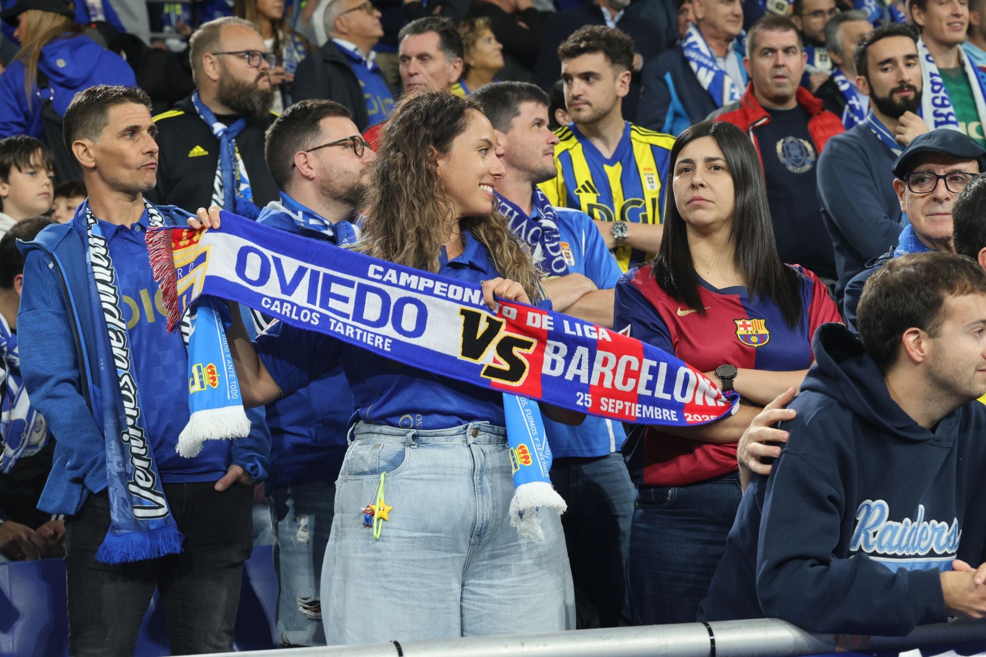 ¿Estuviste en el Real Oviedo - Barcelona? ¡Búscate en las imágenes!