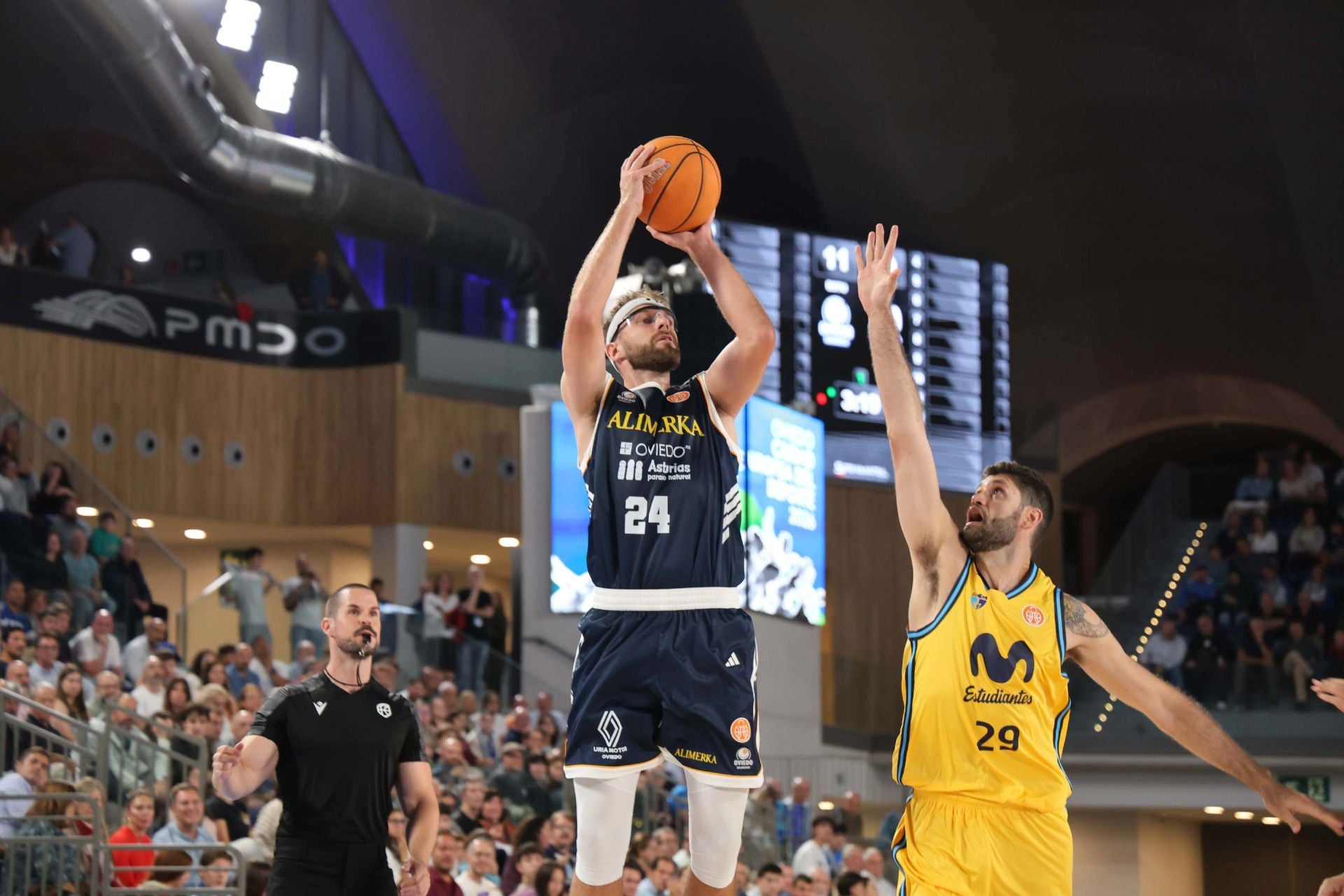 El Alimerka Oviedo Baloncesto debuta con derrota en el Palacio de los Deportes