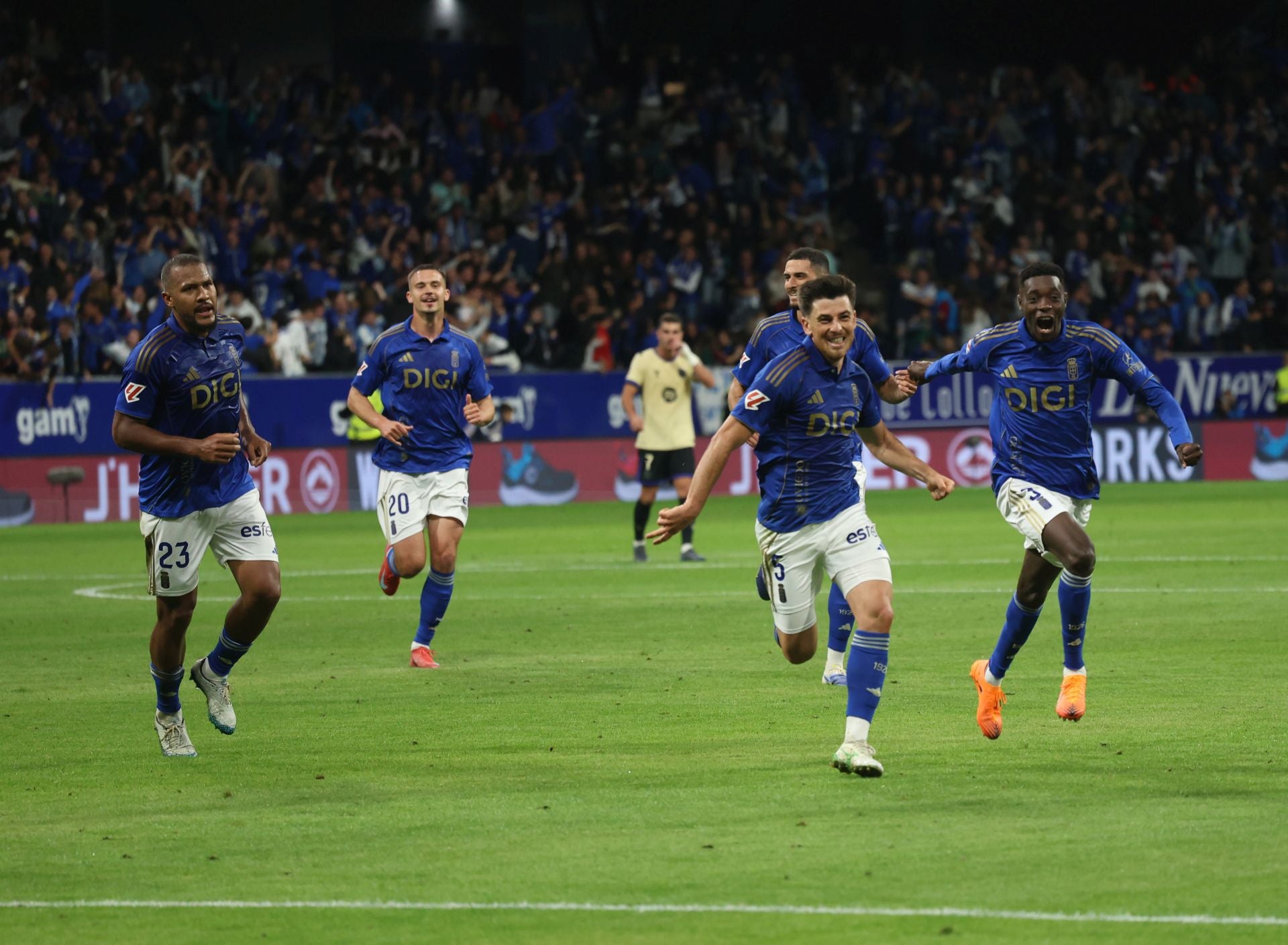 Las mejores jugadas del Real Oviedo - Barcelona