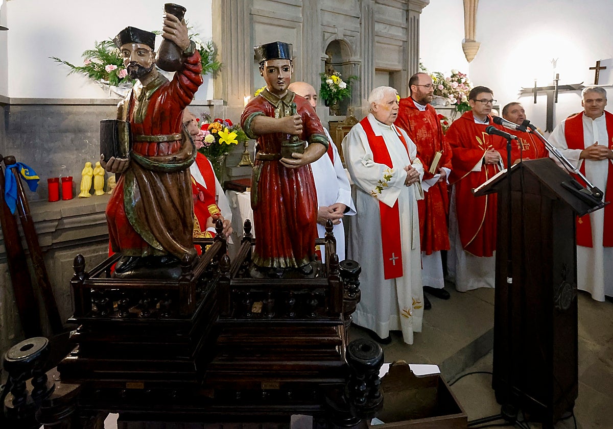 Imagen principal - San Cosme y San Damián «obran el milagro de reunir a los mierenses»