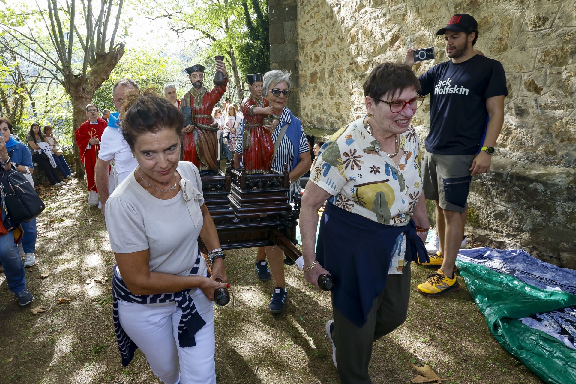 Los Mártires de Valdecuna llenan Mieres de tradición y celebración