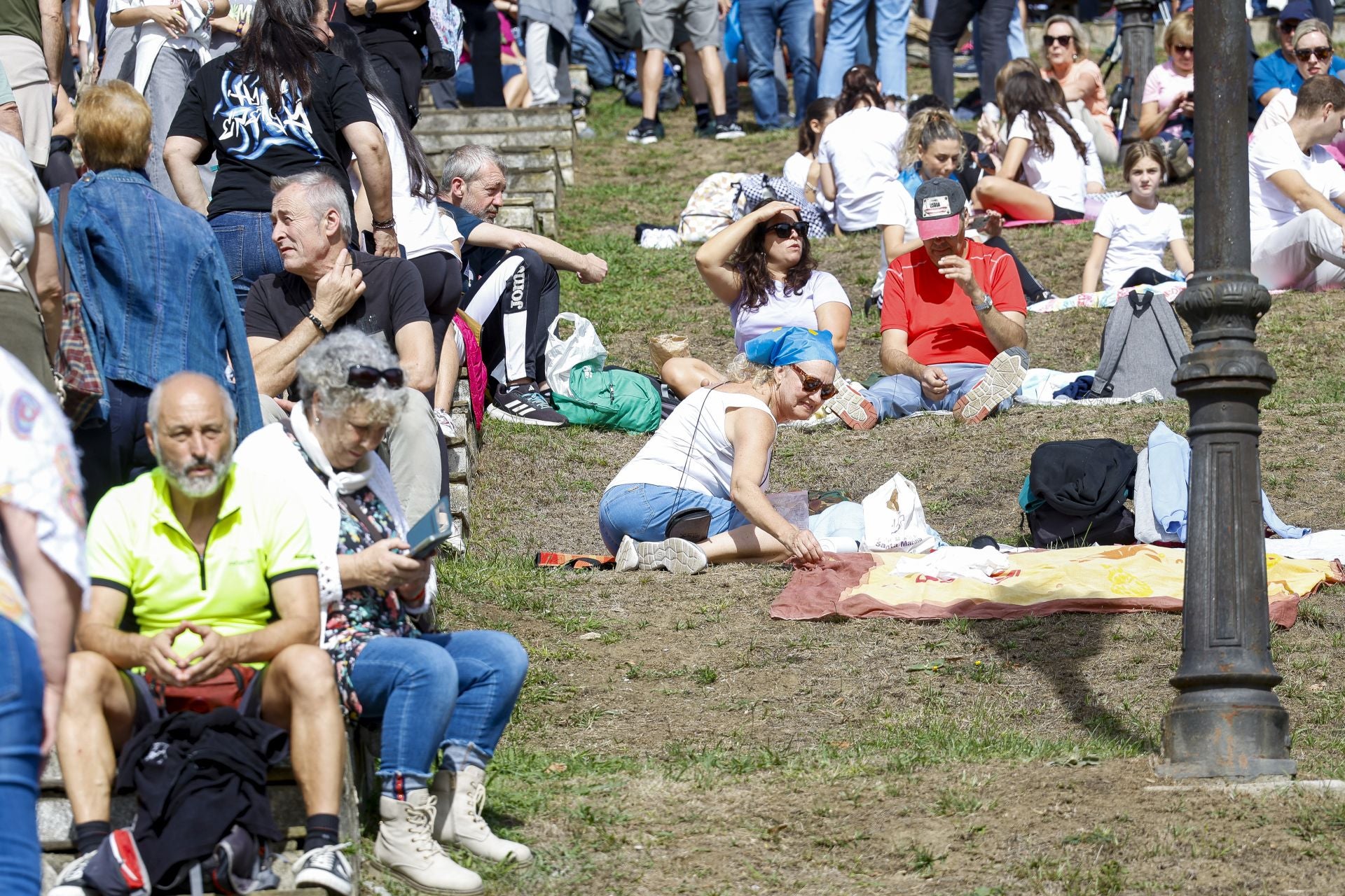 Los Mártires de Valdecuna llenan Mieres de tradición y celebración