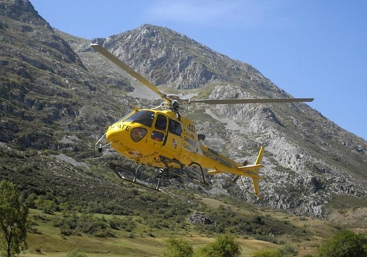 Un helicóptero de rescate de la Junta de Castilla y León.