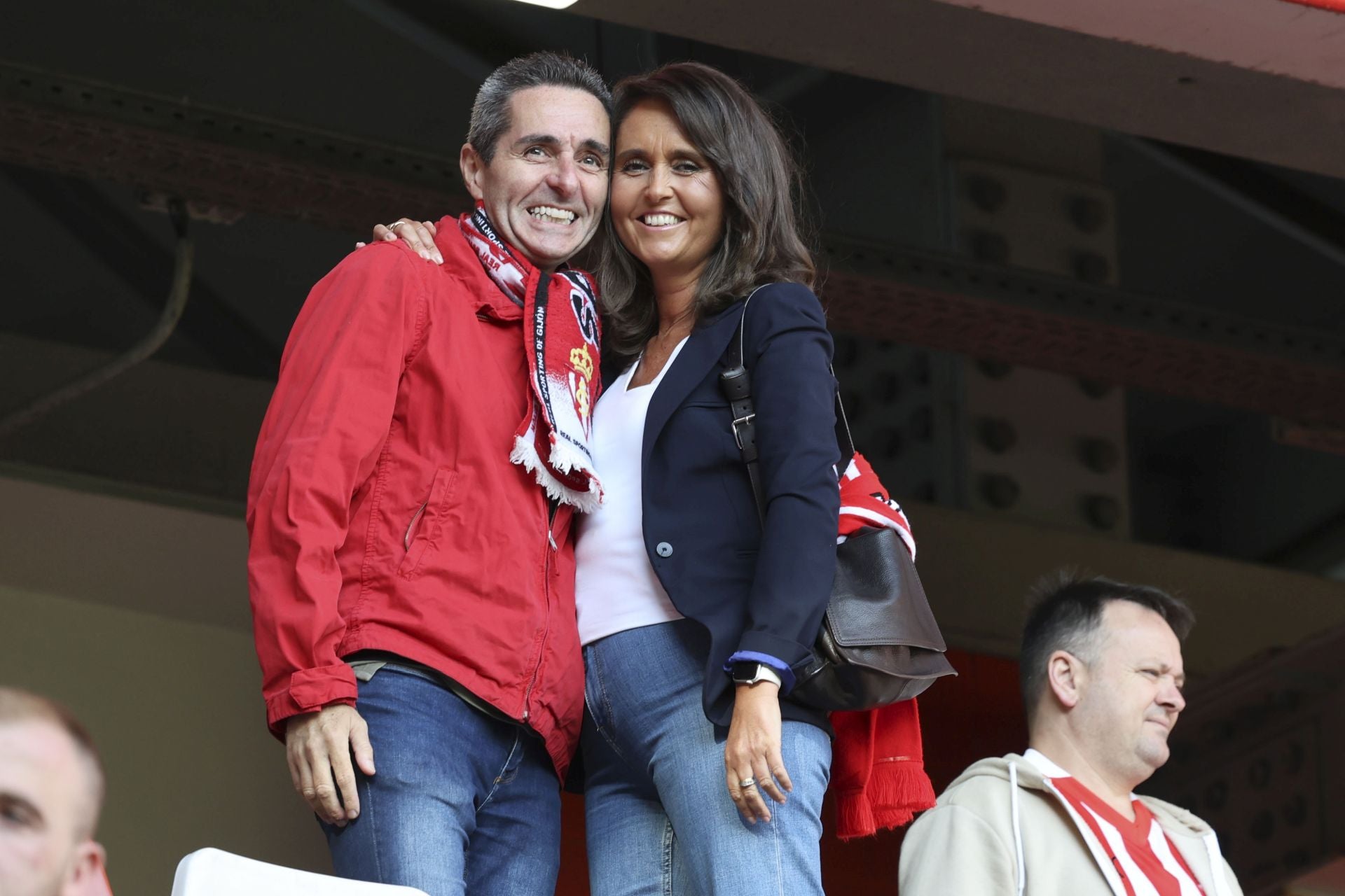 ¿Estuviste este domingo en El Molinón? ¡Búscate entre las fotos del Sporting-Albacete!