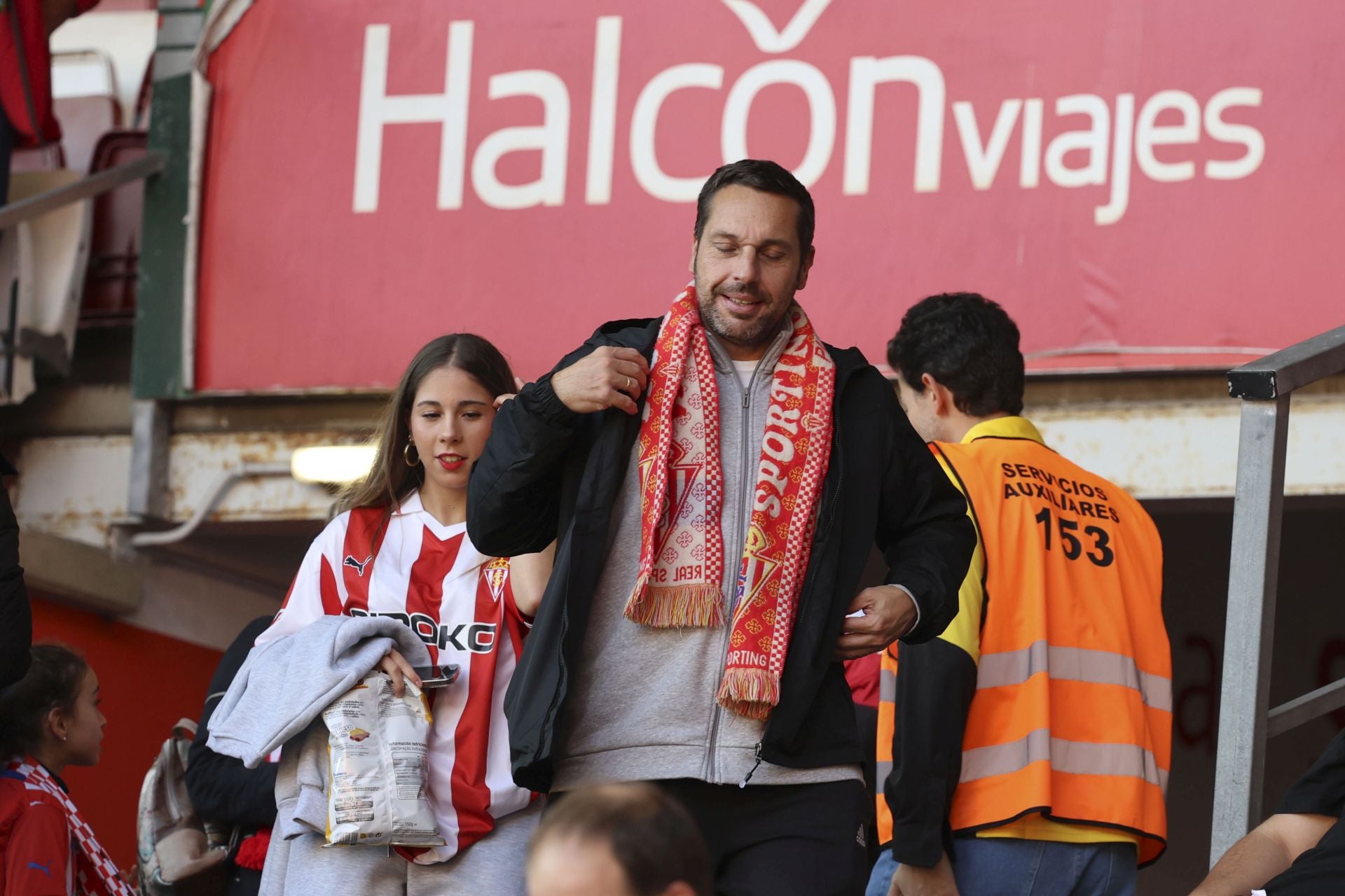 ¿Estuviste este domingo en El Molinón? ¡Búscate entre las fotos del Sporting-Albacete!