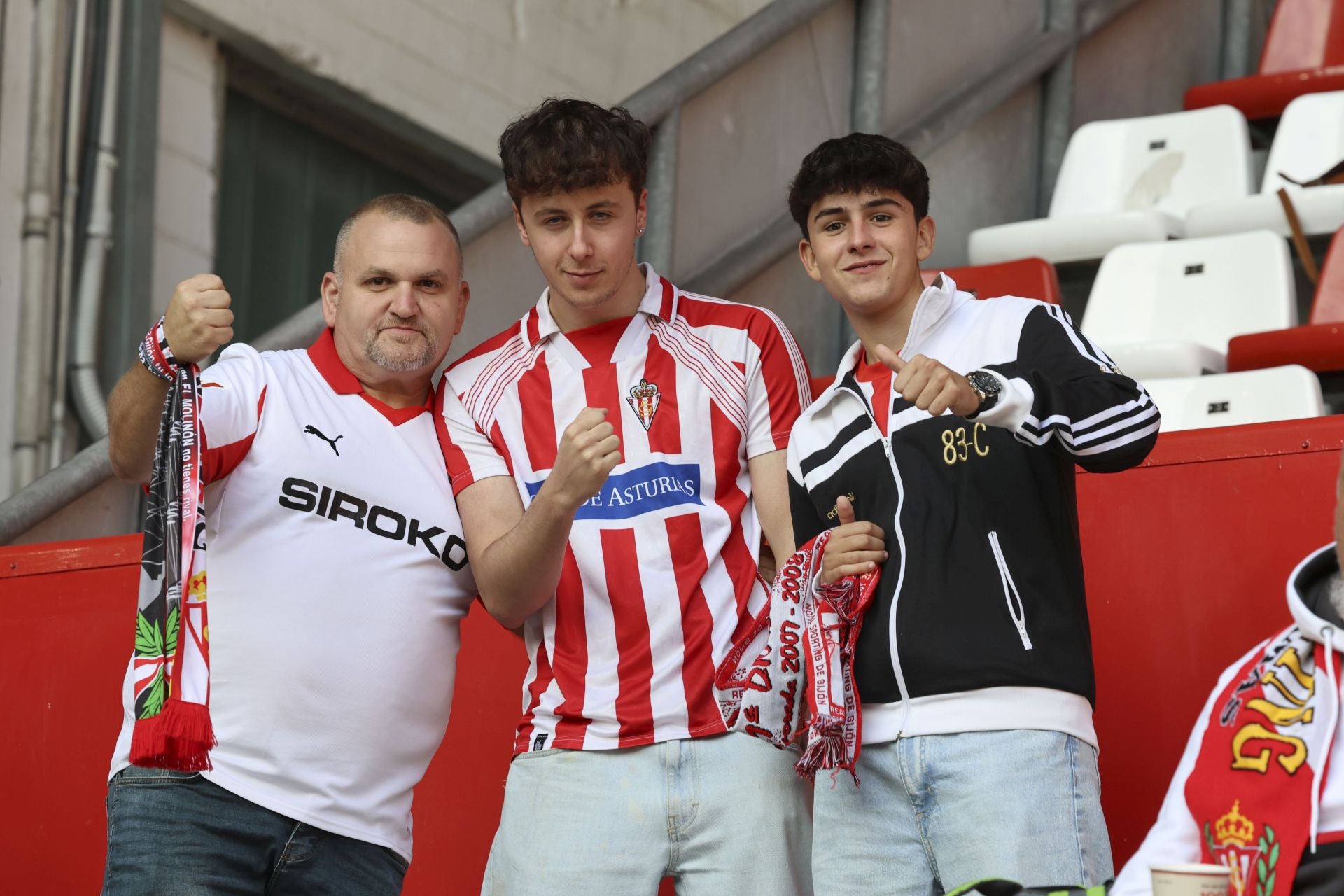 ¿Estuviste este domingo en El Molinón? ¡Búscate entre las fotos del Sporting-Albacete!