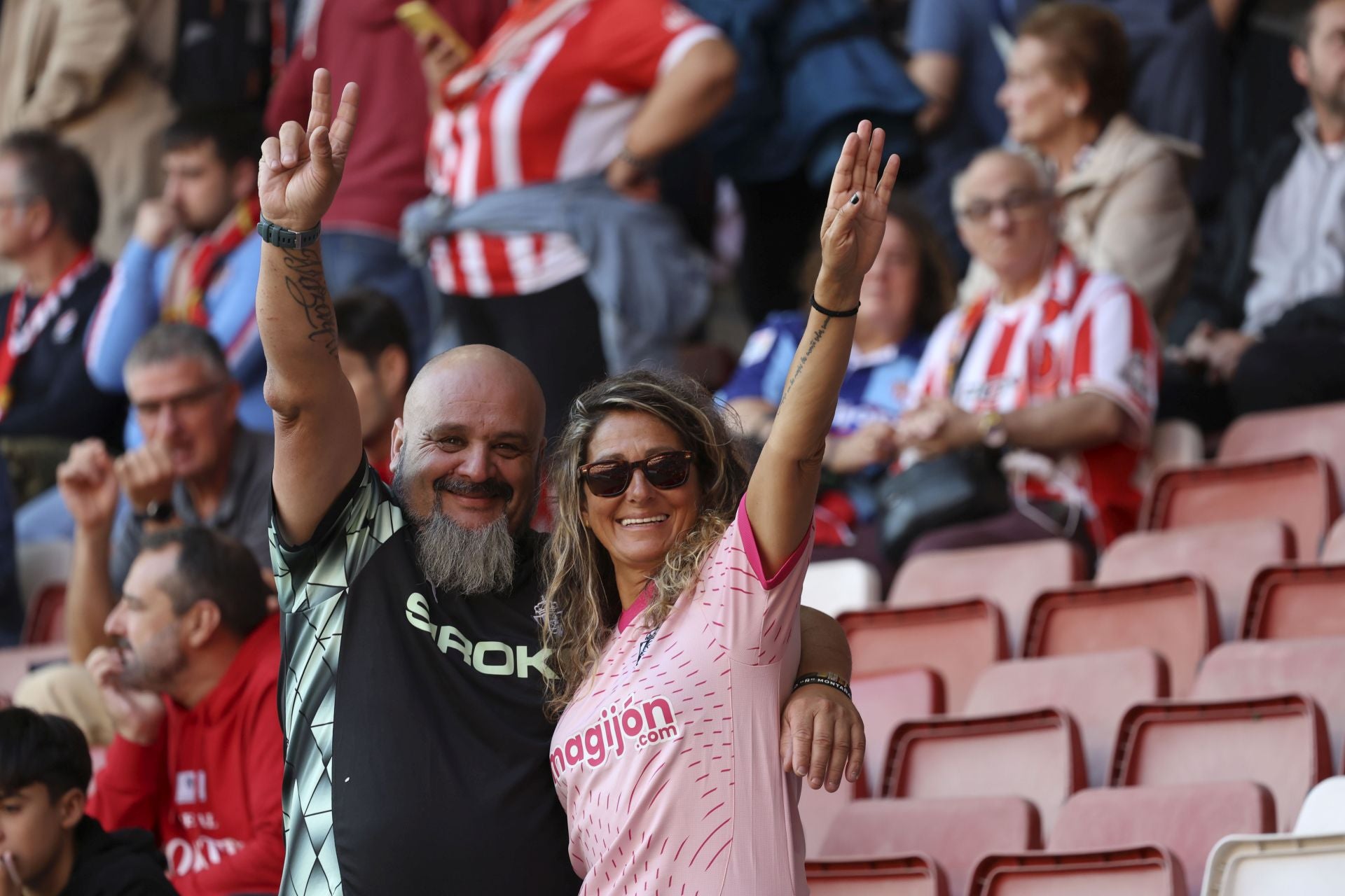 ¿Estuviste este domingo en El Molinón? ¡Búscate entre las fotos del Sporting-Albacete!