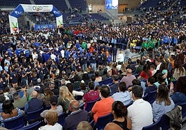 El Palacio de los Deportes, a reventar.