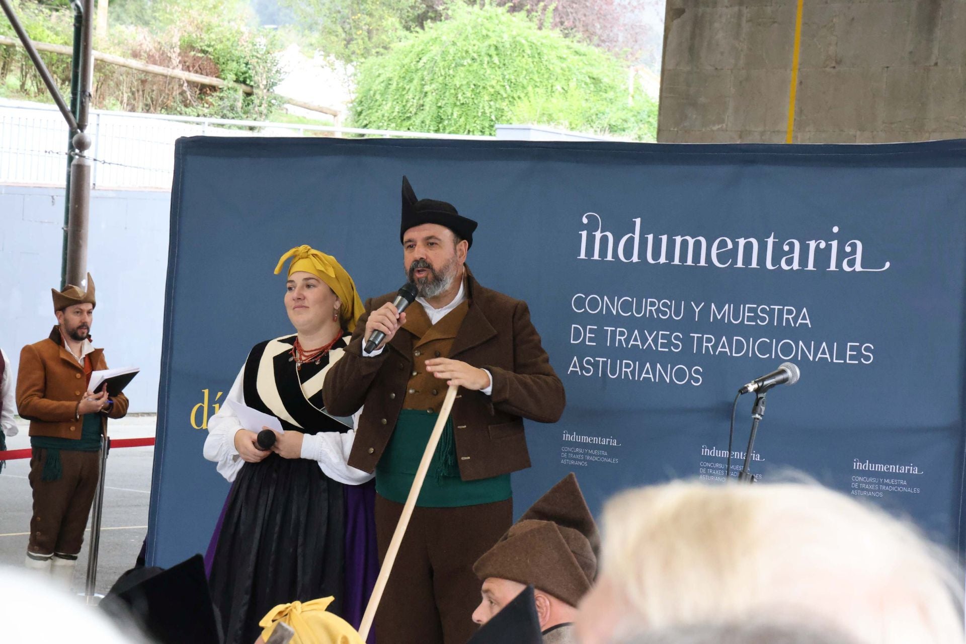 Los trajes regionales, de pasarela en Grado