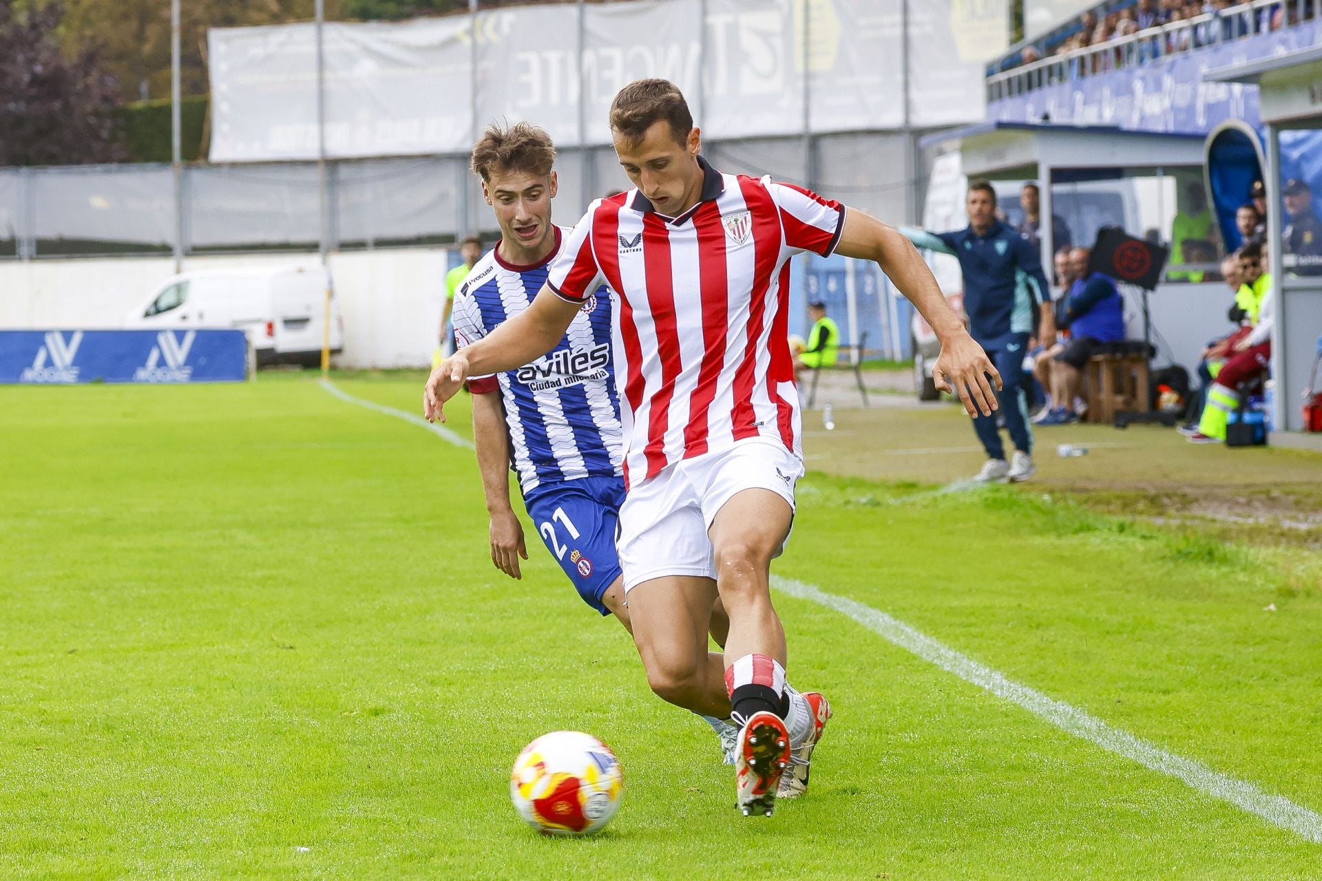 Las imágenes de la remontada del Real Avilés ante el Bilbao Athletic