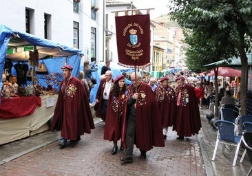 Fiesta de la Vendimia 2025: la Cofradía del Vino de Cangas celebra su XXI Gran Capítulo