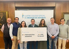 La junta directiva del Colegio de Médicos de Asturias, esta tarde.